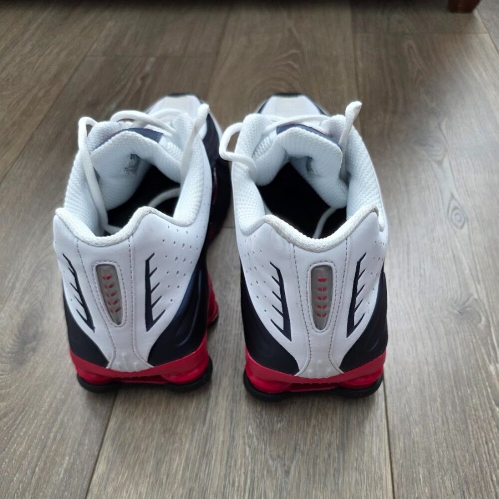 Nike Shox R4 Brasil - Picture 4 of 6